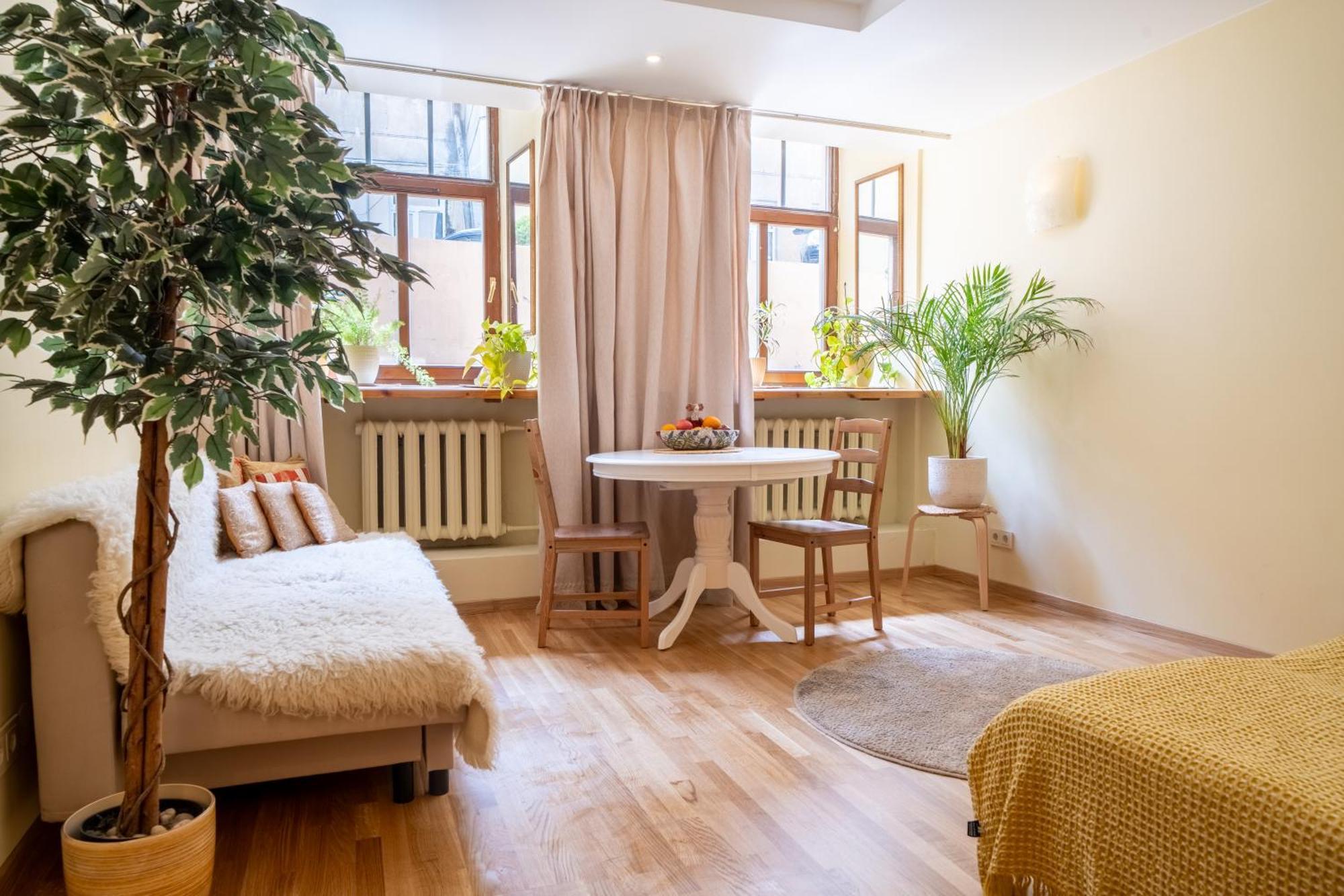 Cozy Suite With Inner Yard Вилнюс Екстериор снимка