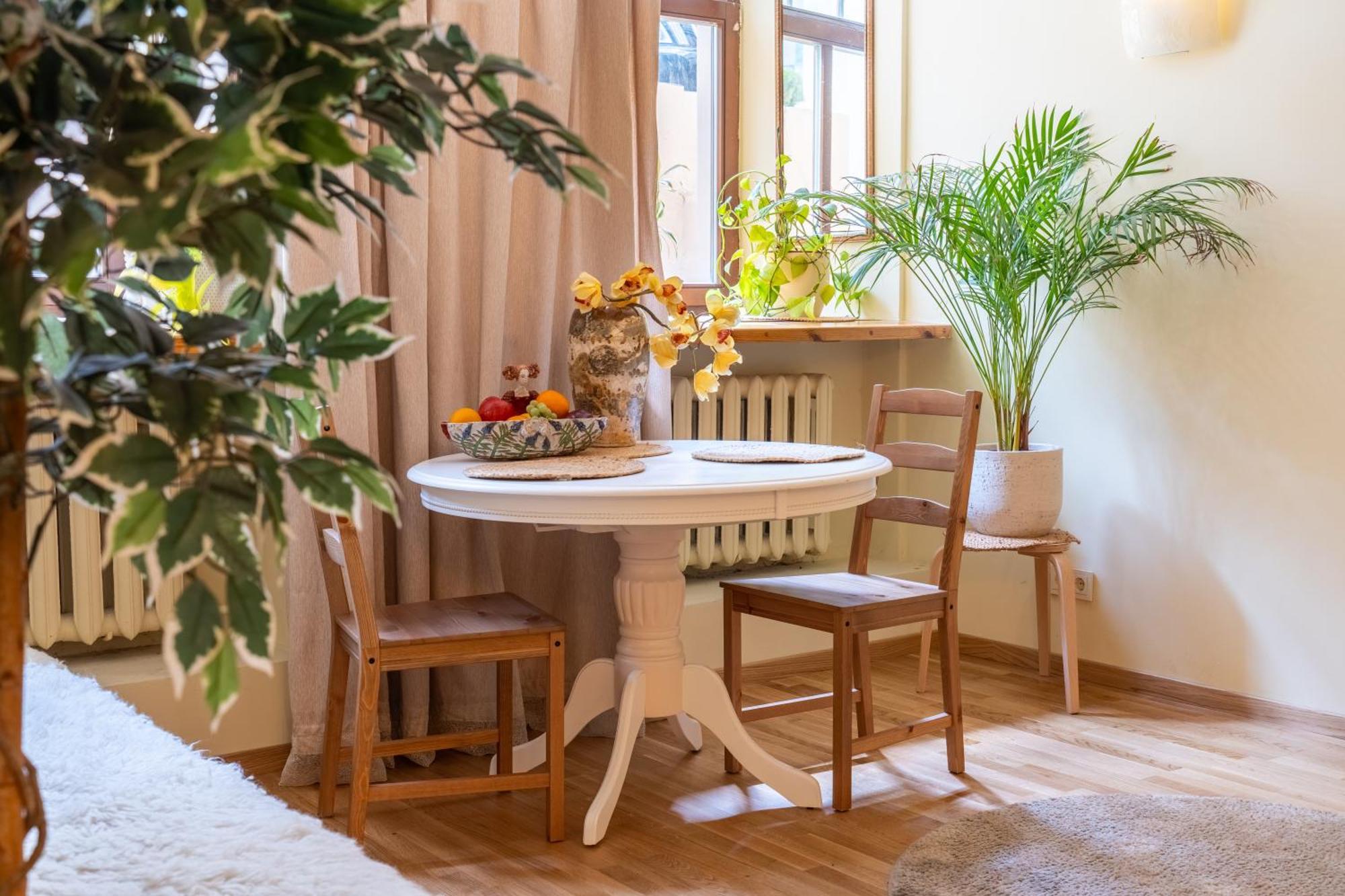 Cozy Suite With Inner Yard Вилнюс Екстериор снимка